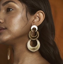 Load image into Gallery viewer, Anisha Parmar LAYERED CHAND EARRINGS
